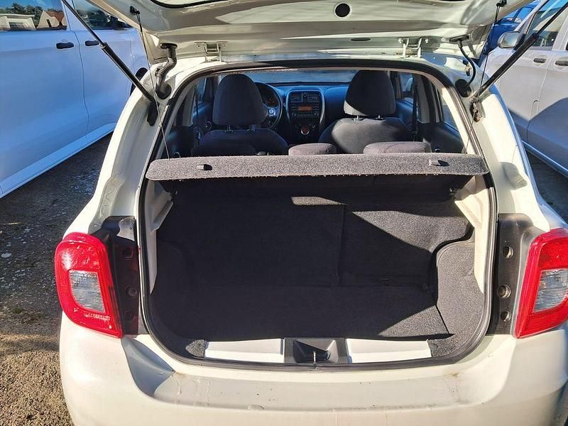 Gebraucht Nissan Micra Acenta 98 PS (72 kW) 2015 Weiß Kleinwagen