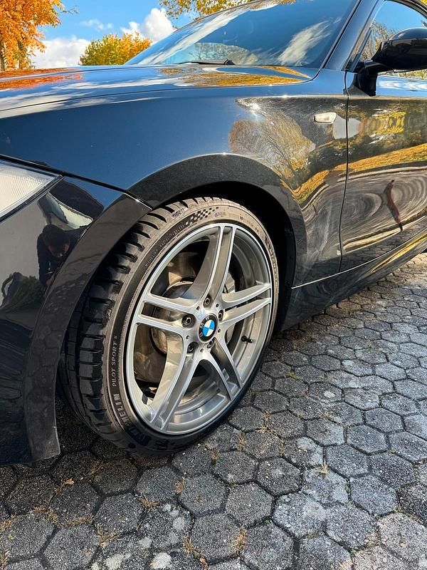 Gebraucht BMW 135 Cabriolet 306 PS (225 kW) 2008 Schwarz Cabrio