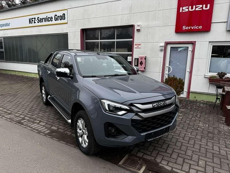 Gebraucht Isuzu D-Max 163 PS (119 kW) 2025 Grau Pickup