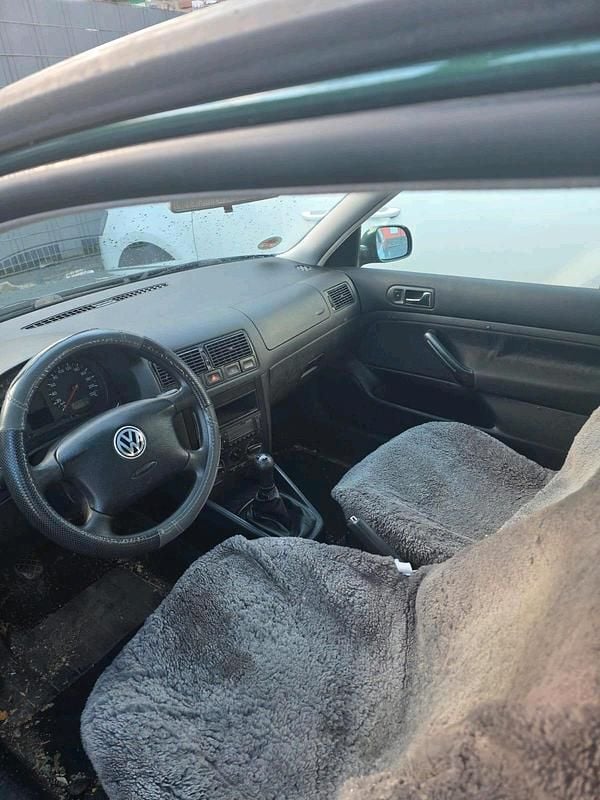 Gebraucht VW Golf IV 75 PS (55 kW) 2000 Grün Kleinwagen