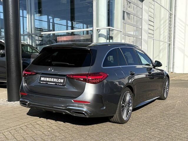 Gebraucht Mercedes C300 AMG line 265 PS (194 kW) 2023 Metalliclack selenitgrau Kombi