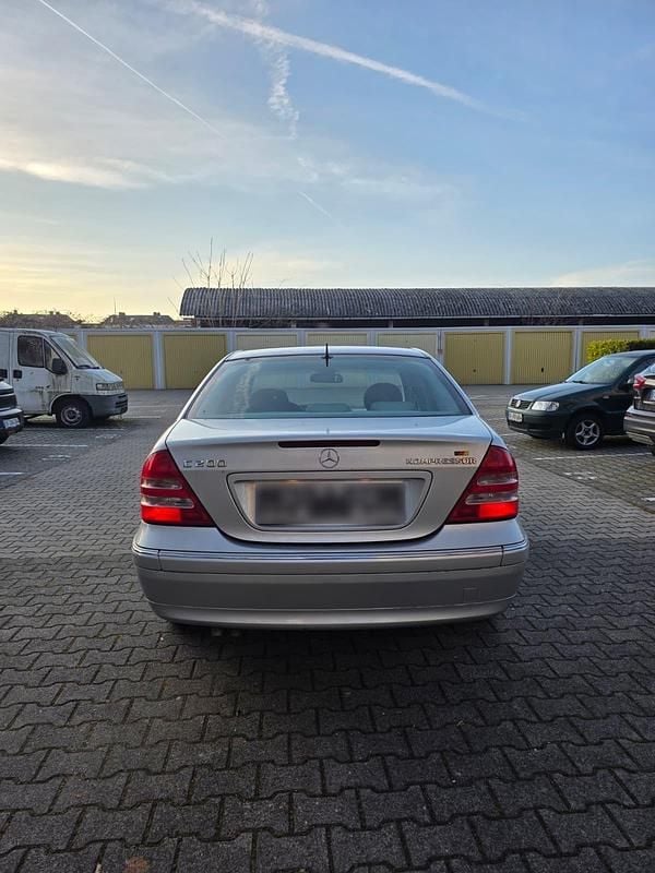 Gebraucht Mercedes C200 163 PS (119 kW) 2002 Silber Limousine