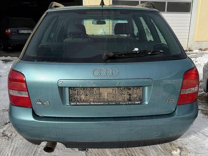 Gebraucht Audi A4 125 PS (91 kW) 1999 Grün Kombi