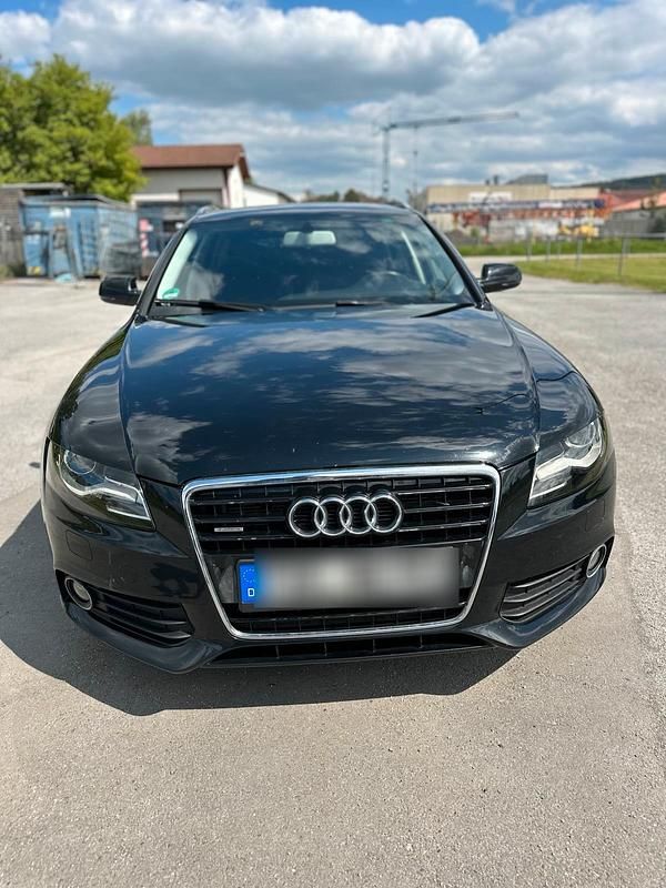 Schwarz Gebraucht 2011 Audi A4 Ambition Kombi | 7.200 € - Bild 1/4