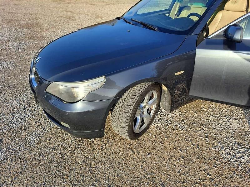 Gebraucht BMW 530 235 PS (172 kW) 2008 Grau Kombi