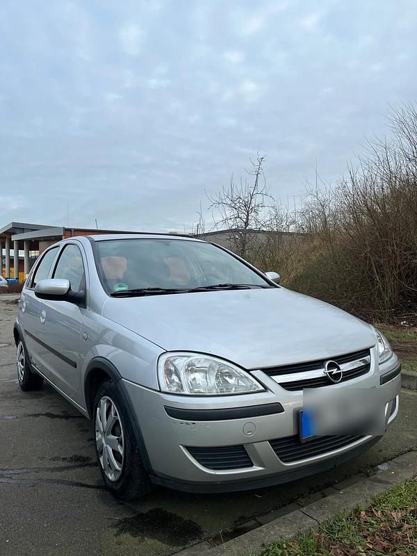 Silber Gebraucht 2004 Opel Corsa Kleinwagen | 2.500 € (Fairer Preis) - Bild 1/4