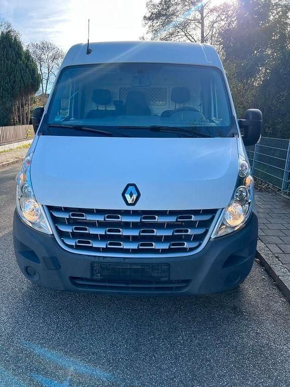 Weiß Gebraucht 2013 Renault Master Limousine | 6.200 € (Guter Preis) - Bild 1/4