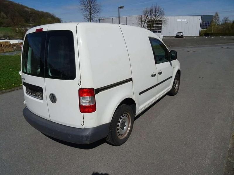 Usata VW Caddy 80 CV (58 kW) 2011 Bianco Monovolume