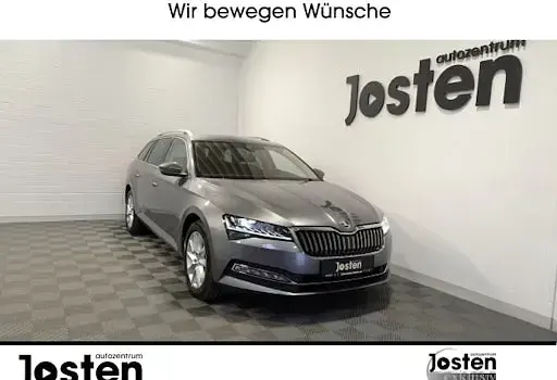 Gebraucht Skoda Superb Style 150 PS (110 kW) 2024 Grau Kombi