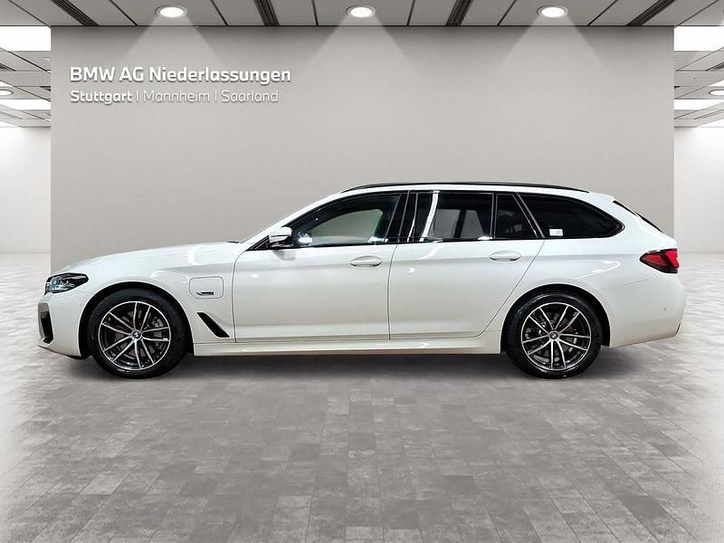 Gebraucht BMW 530e M Sport 184 PS (135 kW) 2023 Weiß Kombi