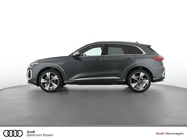 Neu Audi SQ5 Sport 367 PS (269 kW) 2026 Grau SUV