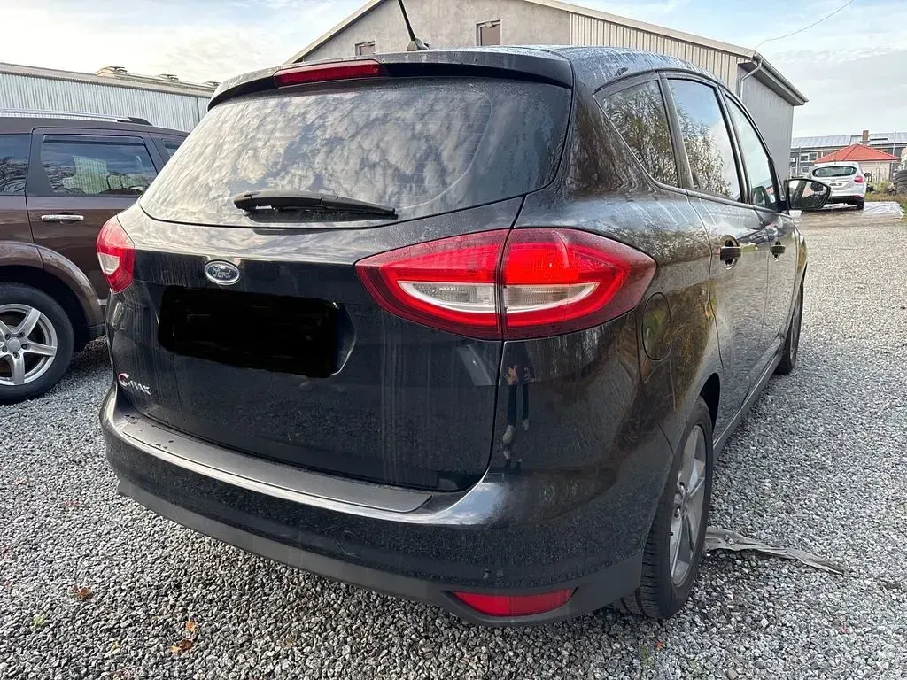 Używany Ford C-MAX Cool & Connect 120 KM (88 kW) 2019 Czarny Minivan
