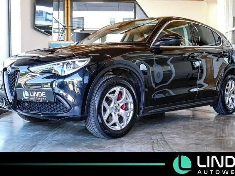 Gebraucht Alfa Romeo Stelvio Super 200 PS (147 kW) 2018 Schwarz SUV