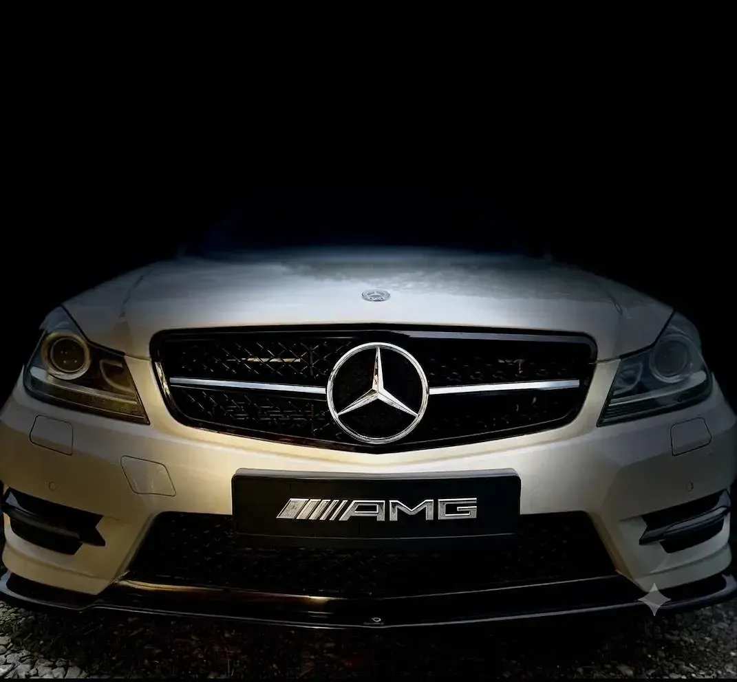 Gebraucht Mercedes C200 Sport 184 PS (135 kW) 2013 Weiß Limousine