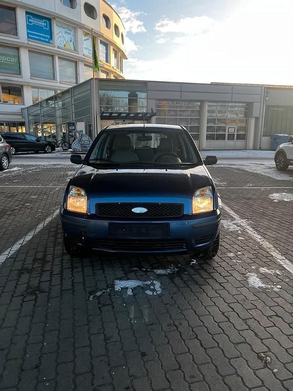Blau Gebraucht 2005 Ford Fusion Kleinwagen | 1.980 € (Fairer Preis) - Bild 1/4