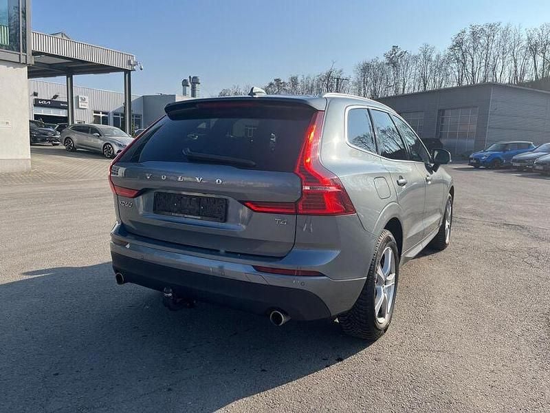 Gebraucht Volvo XC60 Momentum 190 PS (139 kW) 2019 Osmium grey metallic / metallic SUV