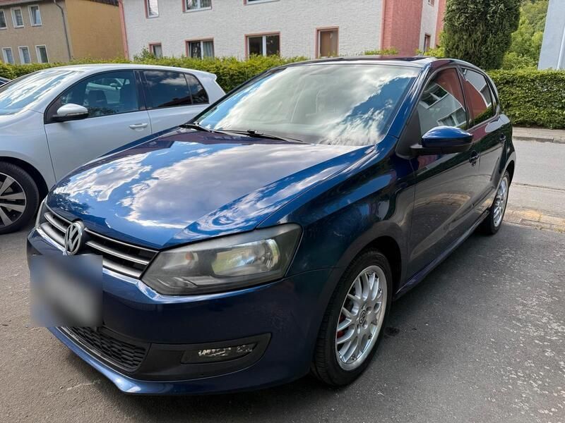 Blau Gebraucht 2011 VW Polo Limousine | 2.400 € (Fairer Preis) - Bild 1/4