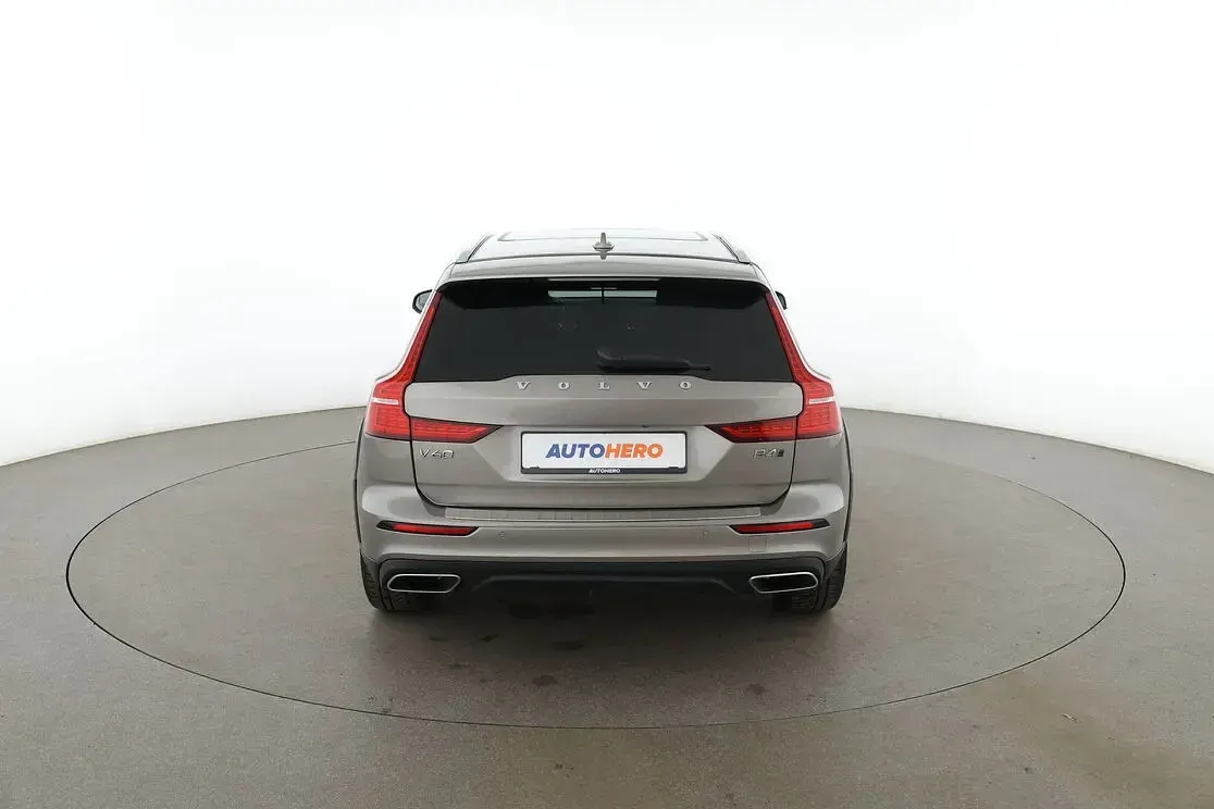 Gebraucht Volvo V60 CC Pro 2021 Grau Kombi