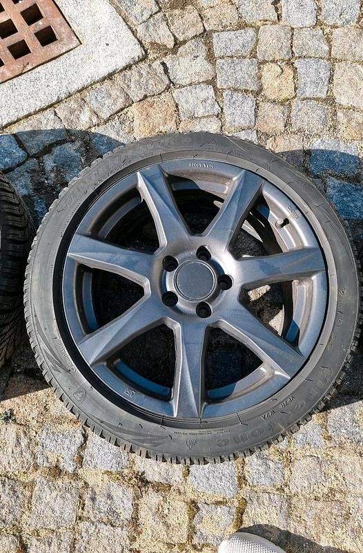 Gebraucht VW Caddy Maxi 102 PS (75 kW) 2013 Grau Van / Kleinbus