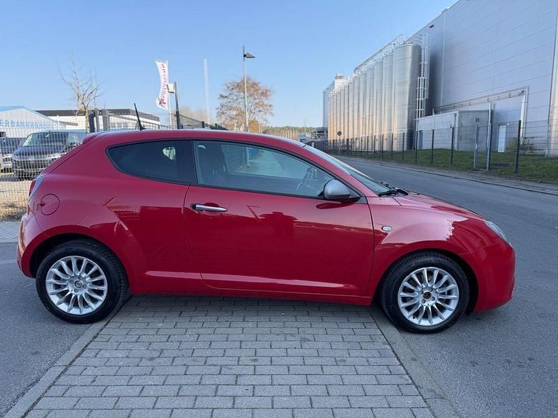 Gebraucht Alfa Romeo MiTo Impression 84 PS (61 kW) 2015 Rot Kleinwagen