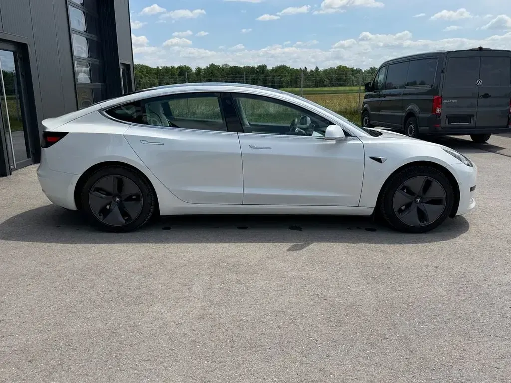 Occasion Tesla Model 3 Standard Range Plus 225 kW (306 PK) 2020 Wit Sedan