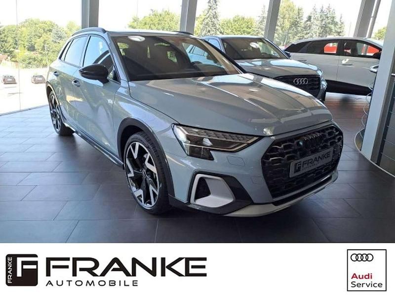 Pfeilgrau perleffekt Gebraucht 2024 Audi A3 Sport Limousine | 36.900 € (Teuer) - Bild 1/4