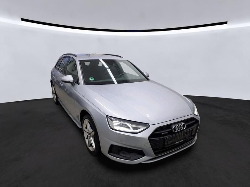 Gebraucht Audi A4 Ambiente 204 PS (150 kW) 2022 Silber Kombi