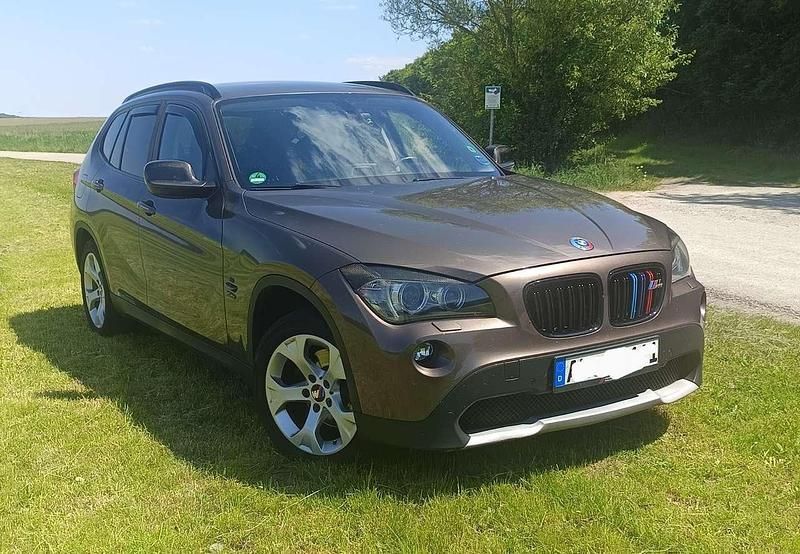 Gebraucht 2011 BMW X1 M Performance SUV | 7.290 € (Guter Preis) - Bild 1/4