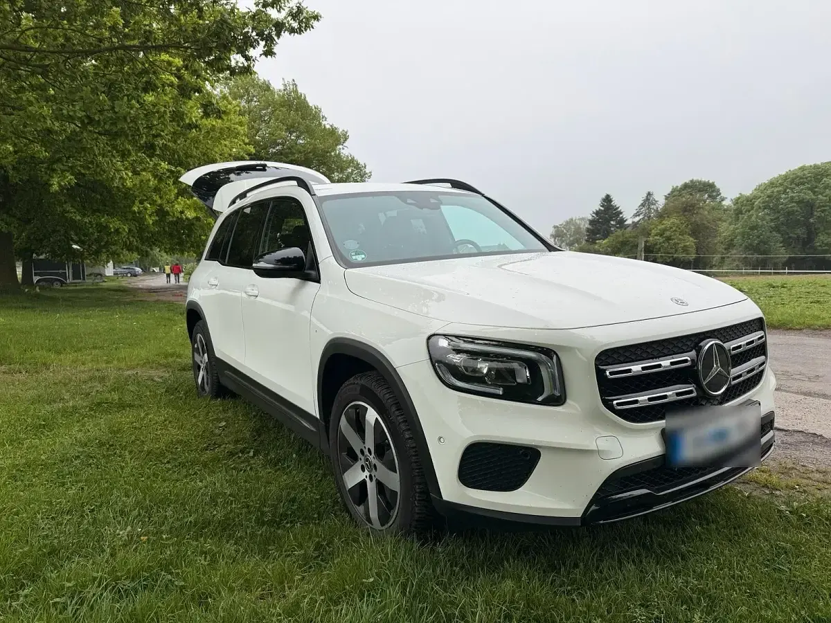 Gebraucht Mercedes GLB200 Night 150 PS (110 kW) 2021 Weiß SUV