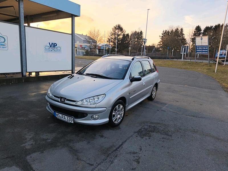 Gebraucht Peugeot 206 90 PS (66 kW) 2003 Silber Kombi