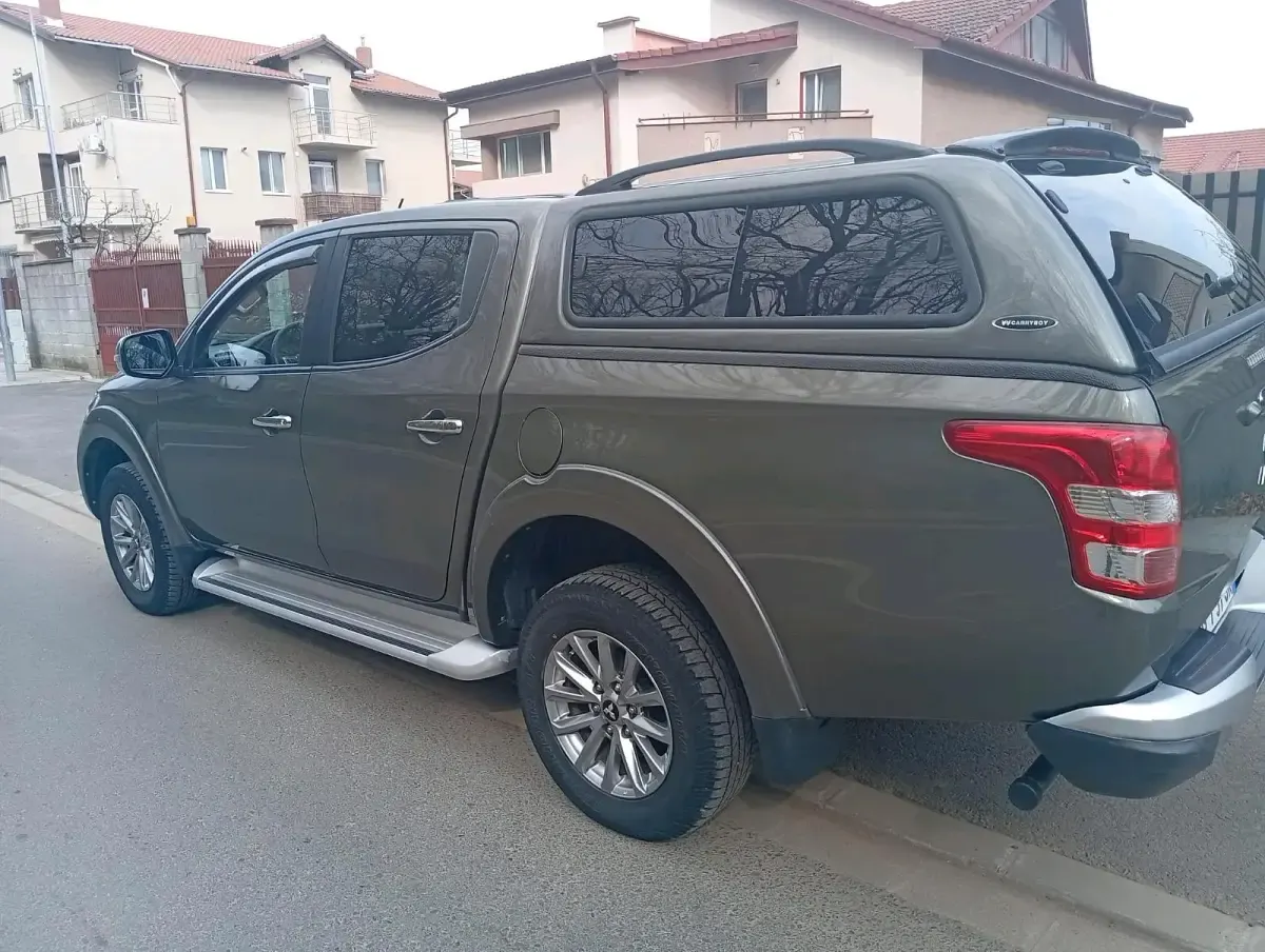 Gebraucht Mitsubishi L200 175 PS (128 kW) 2017 Andere farben Pickup