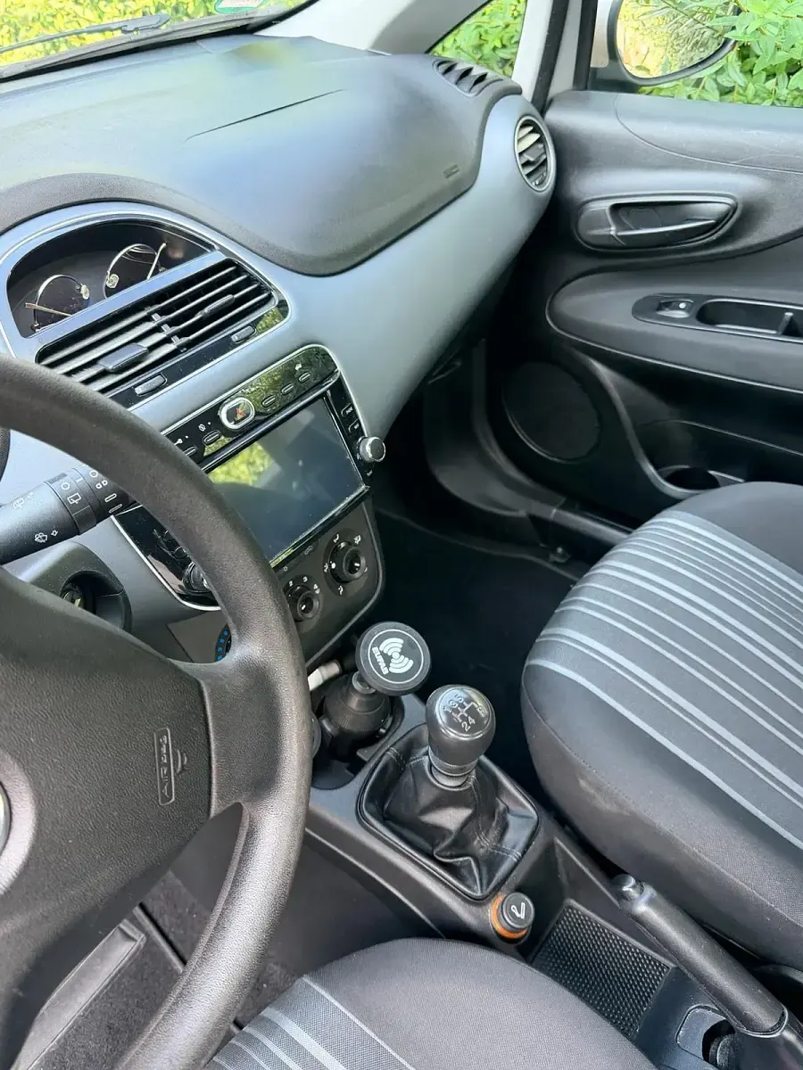 Gebraucht Fiat Grande Punto 69 PS (50 kW) 2011 Silber Kleinwagen