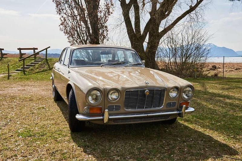Gebraucht Jaguar XJ6 186 PS (136 kW) 1971 Honey beige Limousine