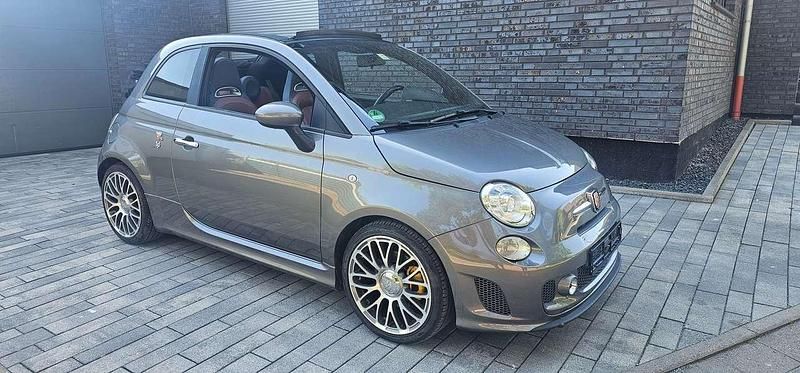 Colore esterno (record grau) Gebraucht 2016 Abarth 595C Turismo Cabrio | 12.490 € (Fairer Preis) - Bild 1/4