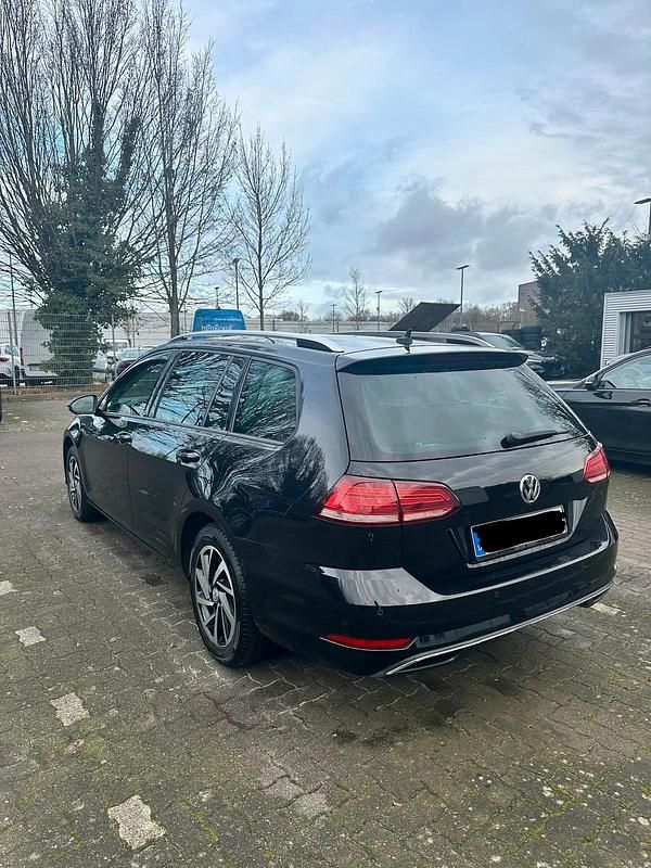 Schwarz Gebraucht 2018 VW Golf VII Join Kombi | 12.990 € (Fairer Preis) - Bild 1/4