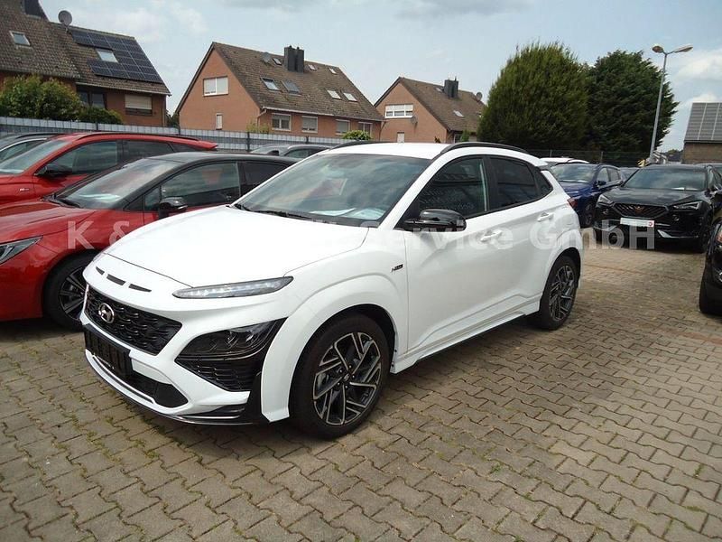 Weiß Gebraucht 2022 Hyundai Kona N Line SUV | 27.900 € (Etwas zu teuer) - Bild 1/4