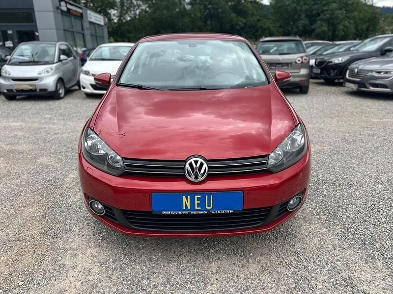 Gebraucht VW Golf VI Team 105 PS (77 kW) 2010 Rot Kleinwagen