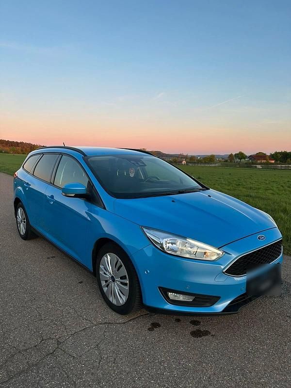 Second-hand Ford Focus 125 CP (91 kW) 2016 Albastru Break