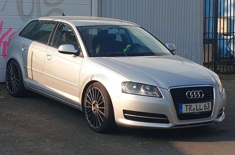 Silber Gebraucht 2011 Audi A3 Sport Limousine | 6.500 € (Fairer Preis) - Bild 1/4
