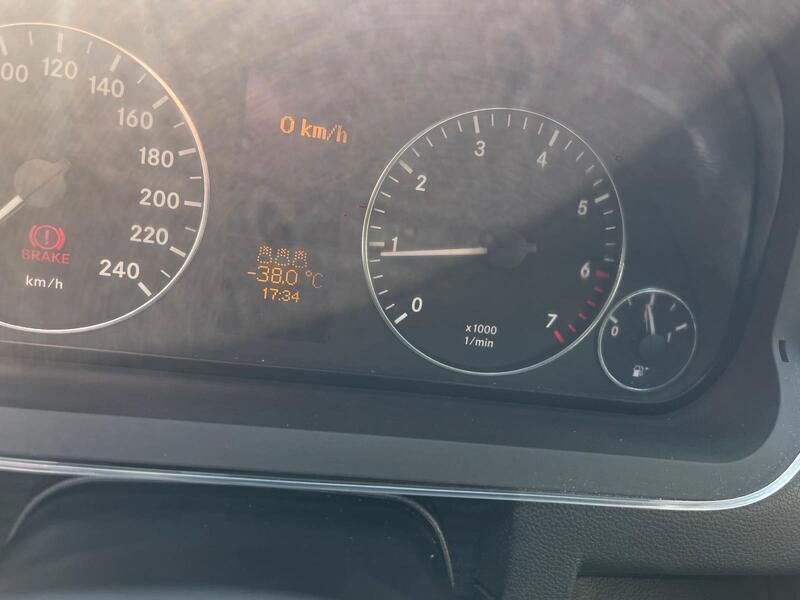Gebraucht 2005 Mercedes C180 Limousine | 1.500 € (Superpreis) - Bild 1/4