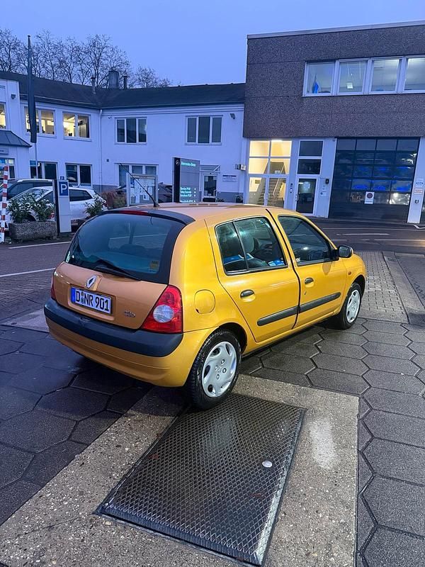 Gebraucht Renault Clio II 75 PS (55 kW) 2002 Kleinwagen