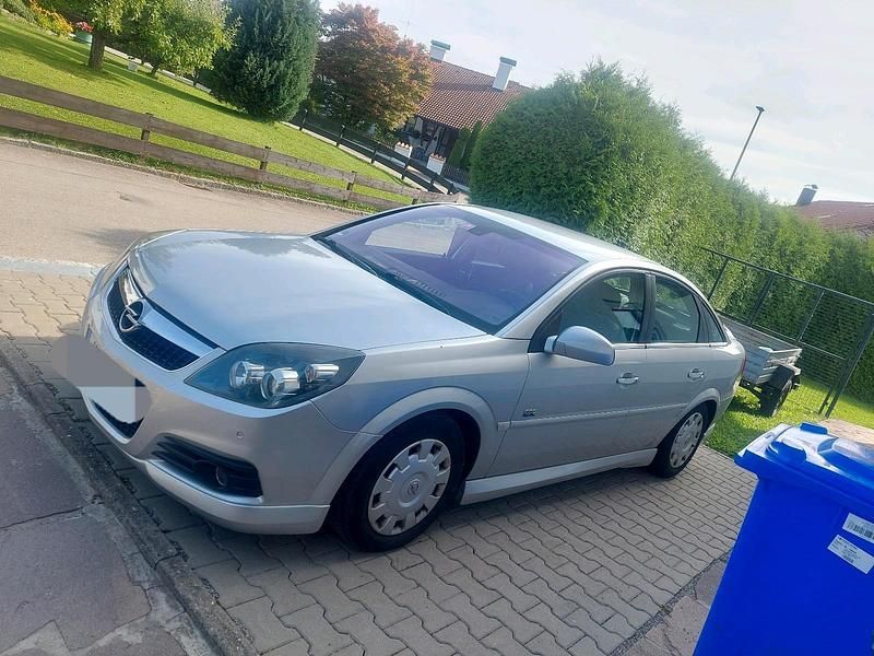 Silber Gebraucht 2007 Opel Vectra OPC Limousine | 3.300 € (Fairer Preis) - Bild 1/4