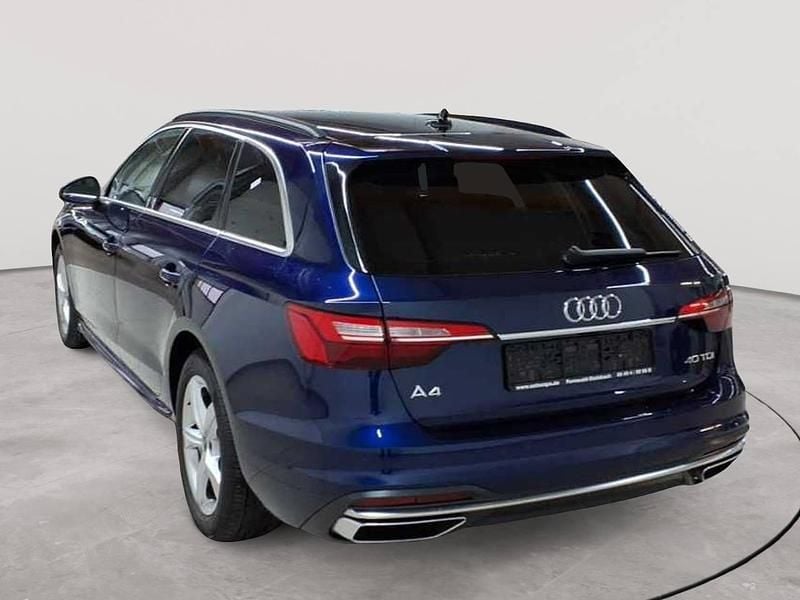Gebraucht Audi A4 Advanced 204 PS (150 kW) 2024 Navarrablau metallic Kombi