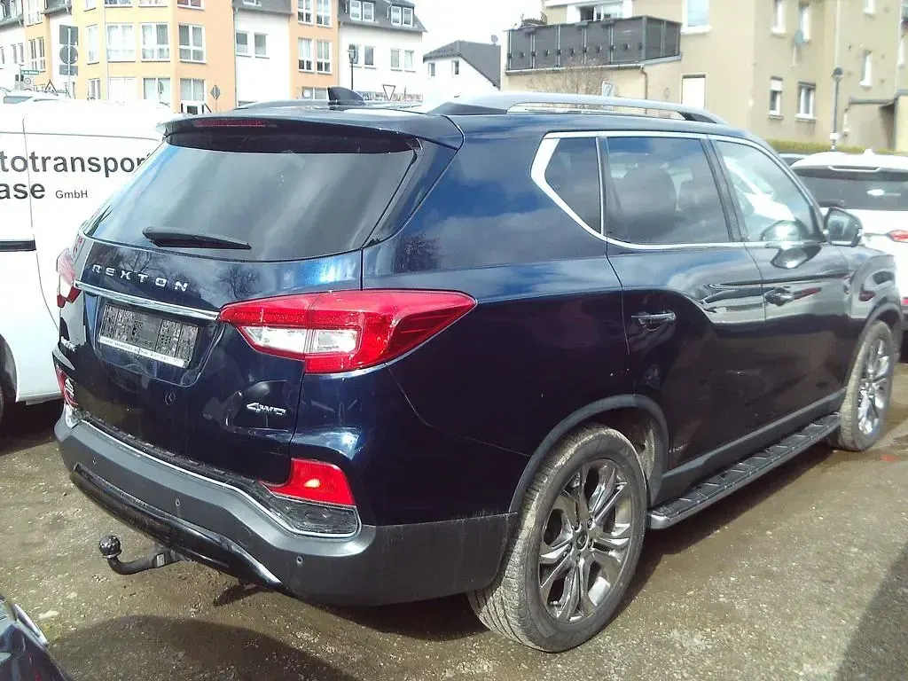 Gebraucht SsangYong Rexton 181 PS (133 kW) 2018 Blau SUV