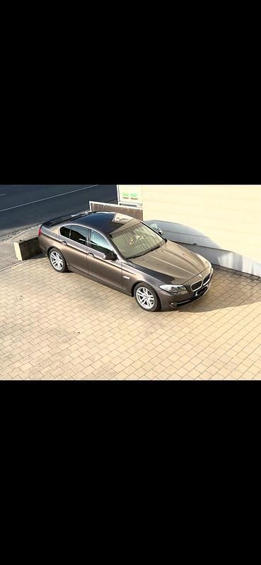 Gebraucht BMW 528 245 PS (180 kW) 2012 Braun Limousine