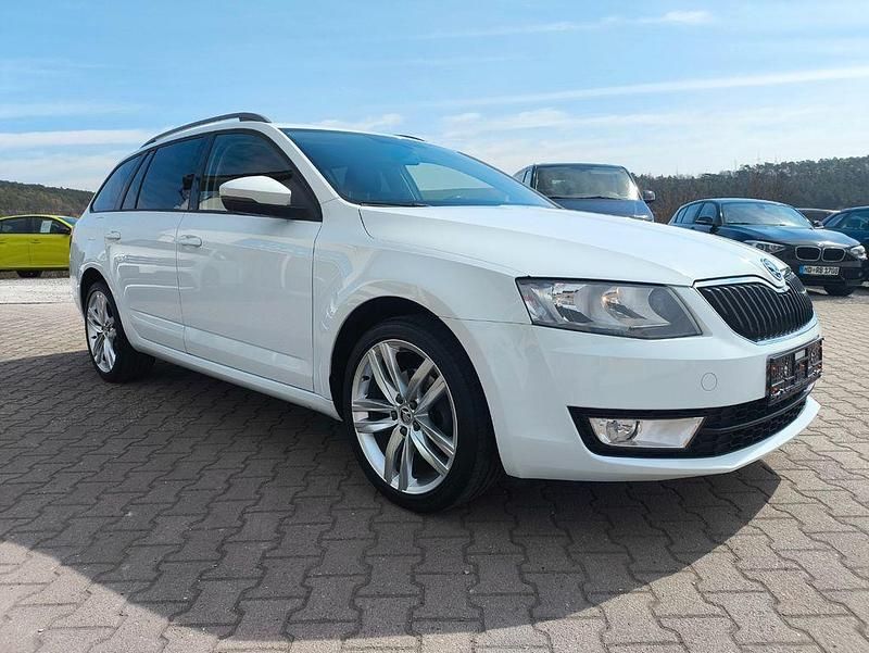 Gebraucht Skoda Octavia Style 150 PS (110 kW) 2015 Weiß Kleinwagen