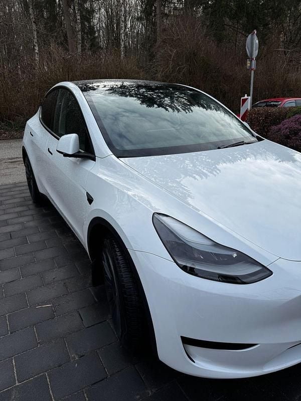 Gebraucht Tesla Model Y Standard Range 219 kW (299 PS) 2024 Weiß SUV