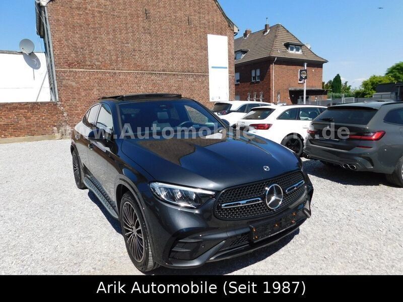 Grau Gebraucht 2024 Mercedes GLC300 AMG line Limousine | 68.900 € (Etwas zu teuer) - Bild 1/4