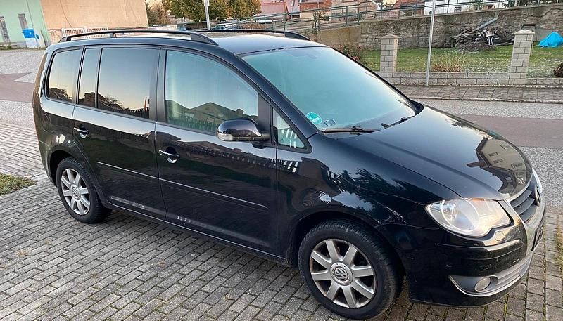 Gebraucht VW Touran 105 PS (77 kW) 2008 Schwarz Van / Kleinbus