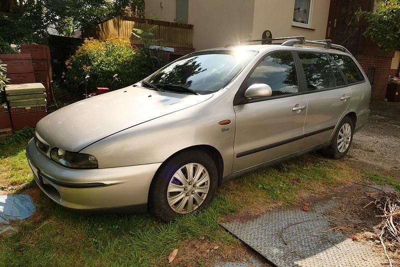 Silber Gebraucht 1996 Fiat Marea Weekend Kombi | 3.000 € - Bild 1/4